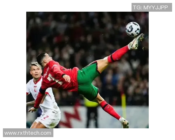 波兰足球传奇人物回顾：老一辈明星球员的辉煌岁月与成就